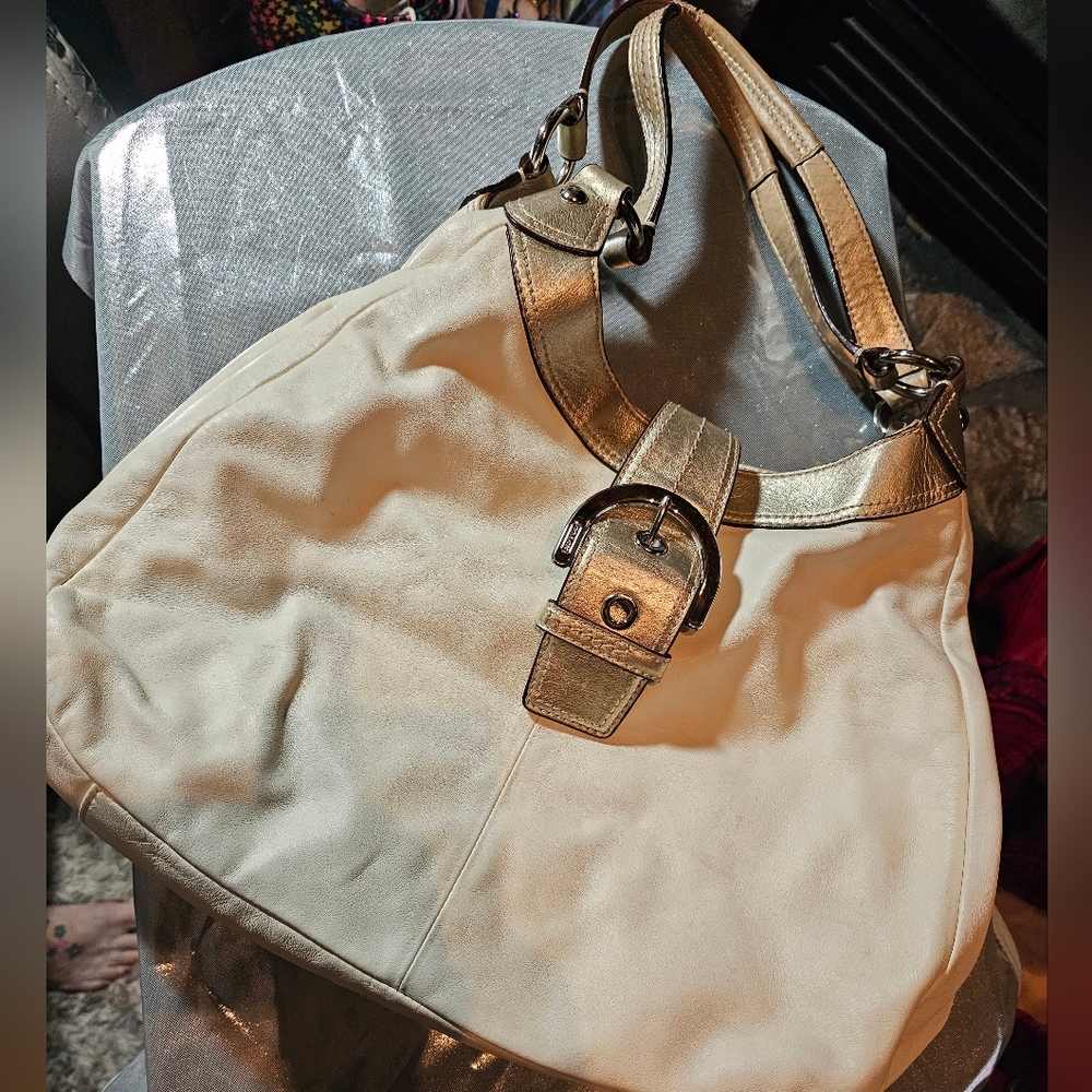 Soho Leather Lynn in cream and gold